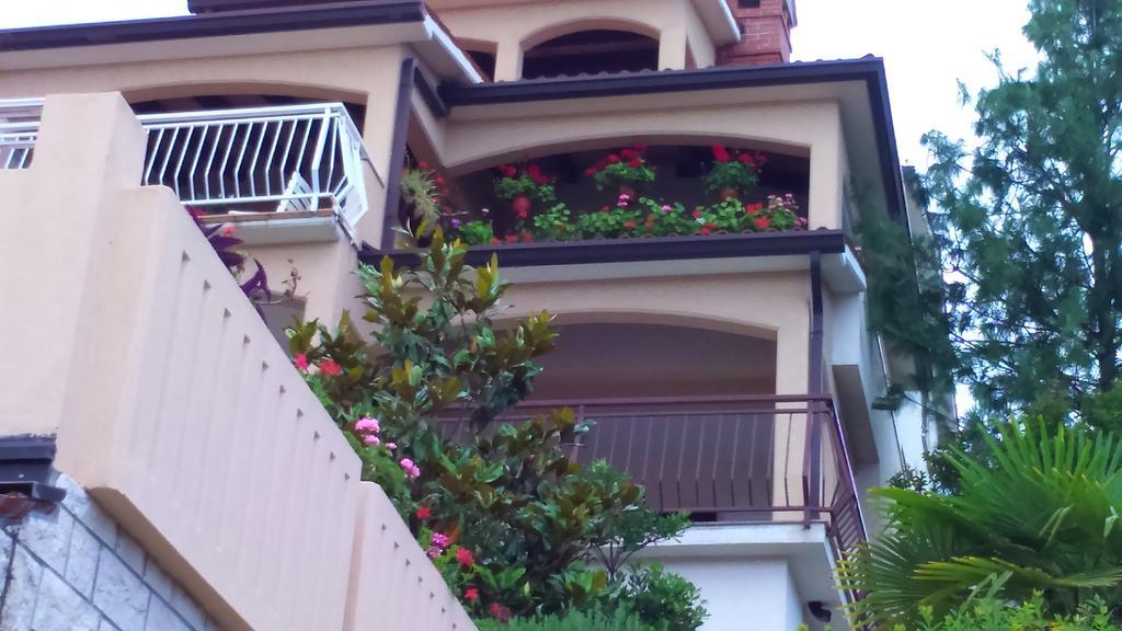 Apartments Silmare Рабац Екстериор снимка